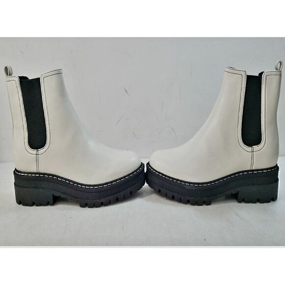 NWOT Marc Jacob Chelsea flatfirm boot woman Size 9. - Picture 3 of 9